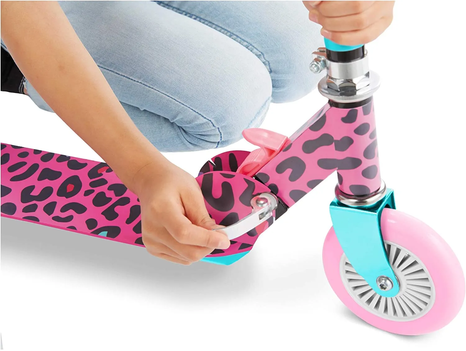 Brand new, slightly damaged box, contents are perfect! L.O.L. Surprise!: Folding Kick Scooter- Leopard, Multicolour! Age 5 
