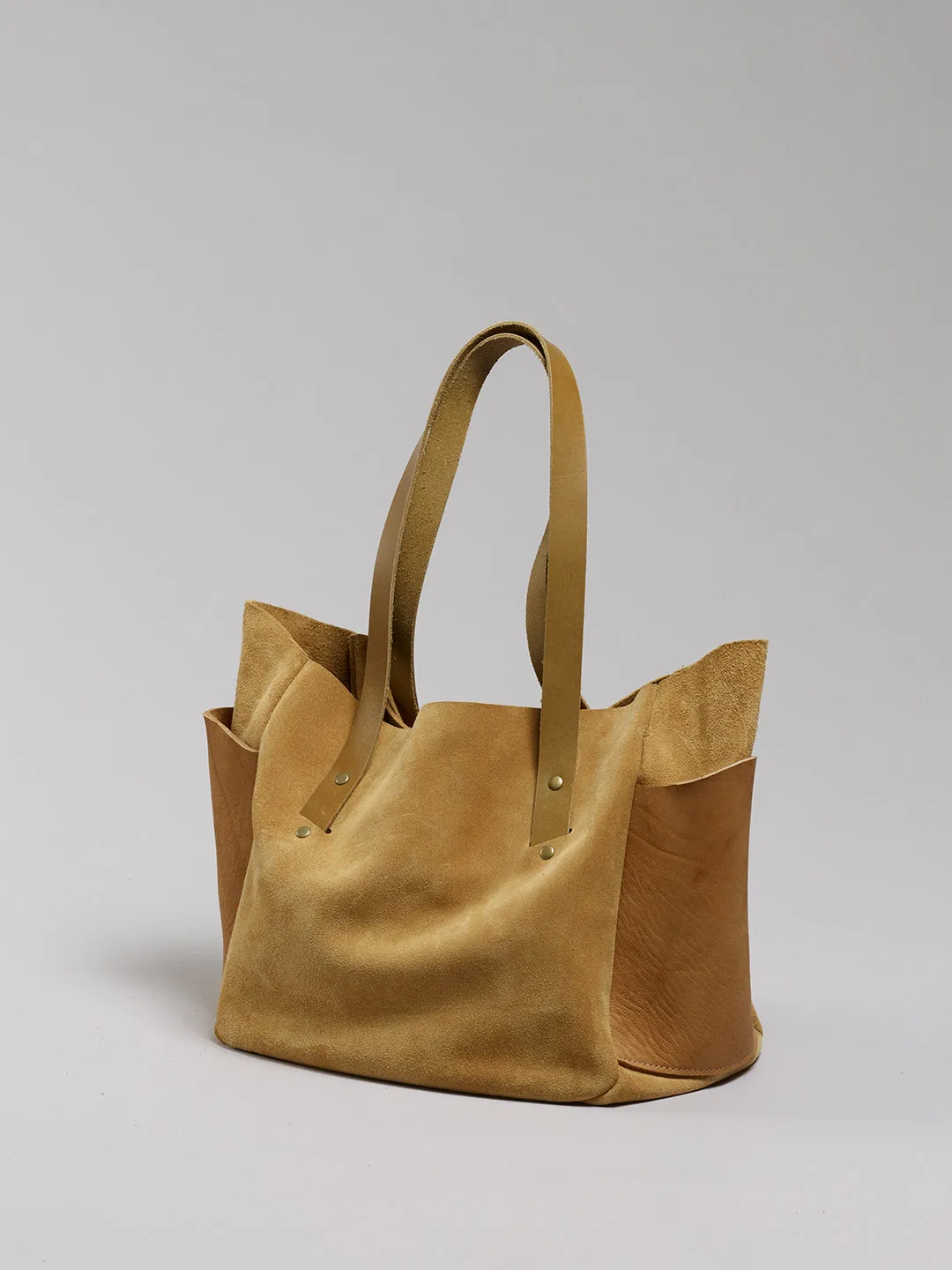 Brev MEDIUM carryall - Dark Chocolate & Black