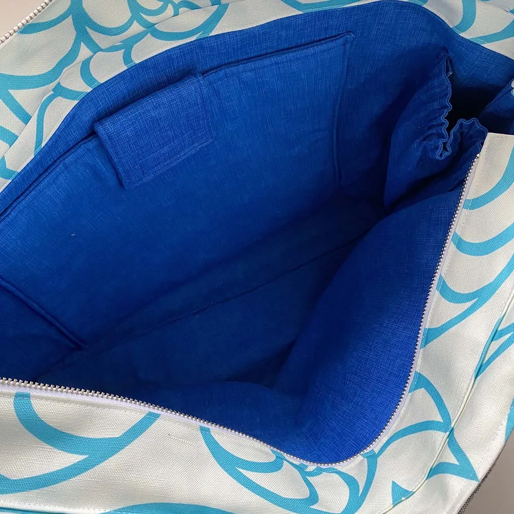 Modmax Nautilus Tote Sample