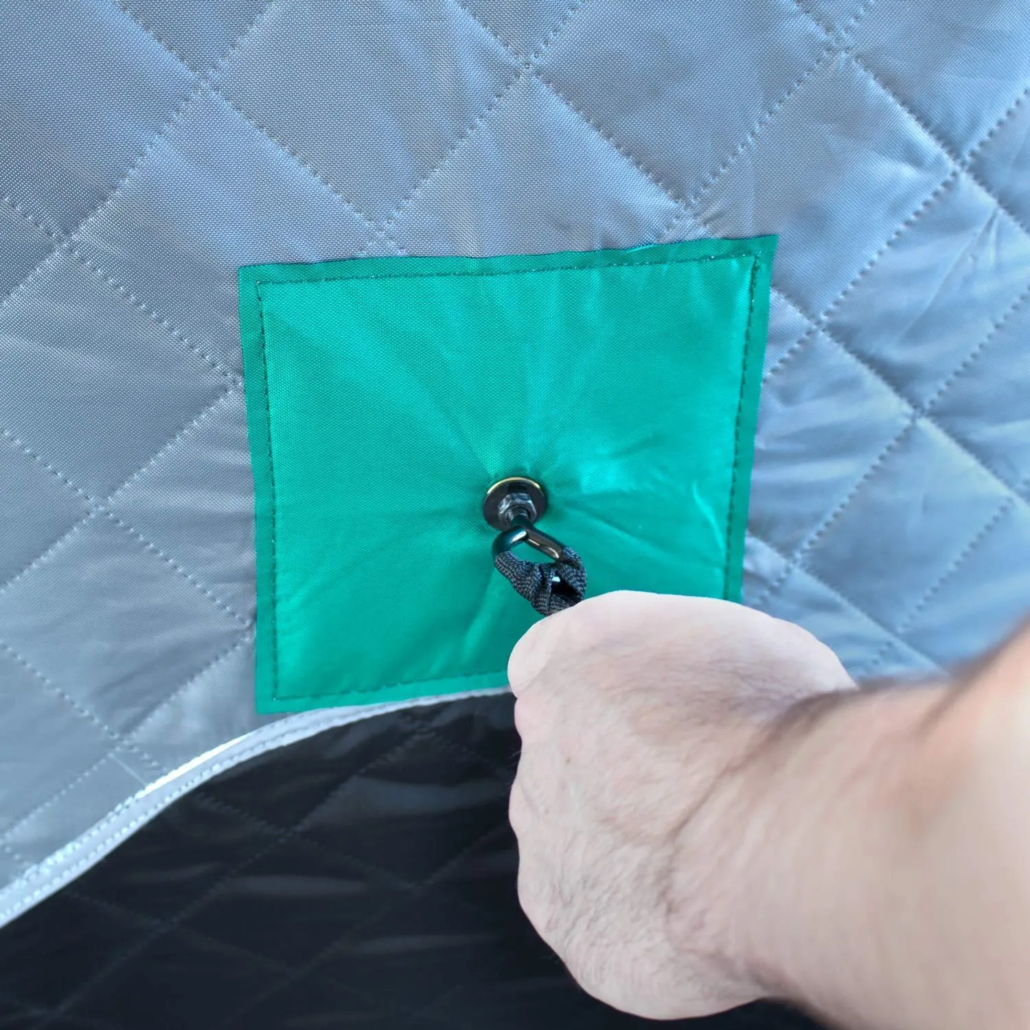 Portable 3-Person Ice Fishing Tent Shelter With Ventilation Windows & Carry Pack