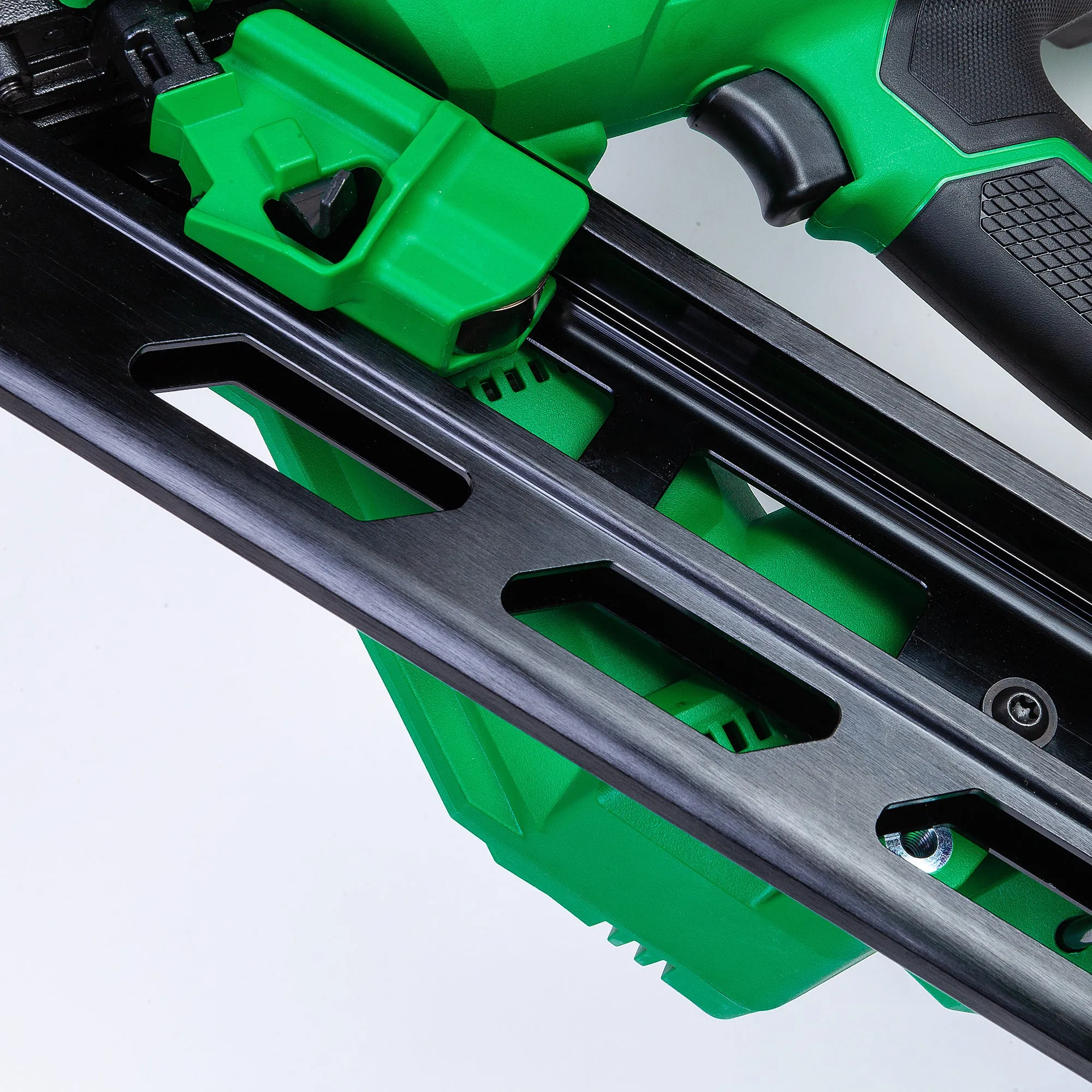 The all new HIKOKI 18V FRAMING NAILER Kit  1 x battery   Charger (Hikoki)