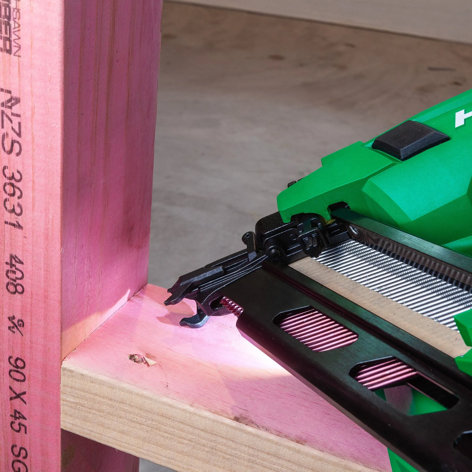 The all new HIKOKI 18V FRAMING NAILER Kit  1 x battery   Charger (Hikoki)