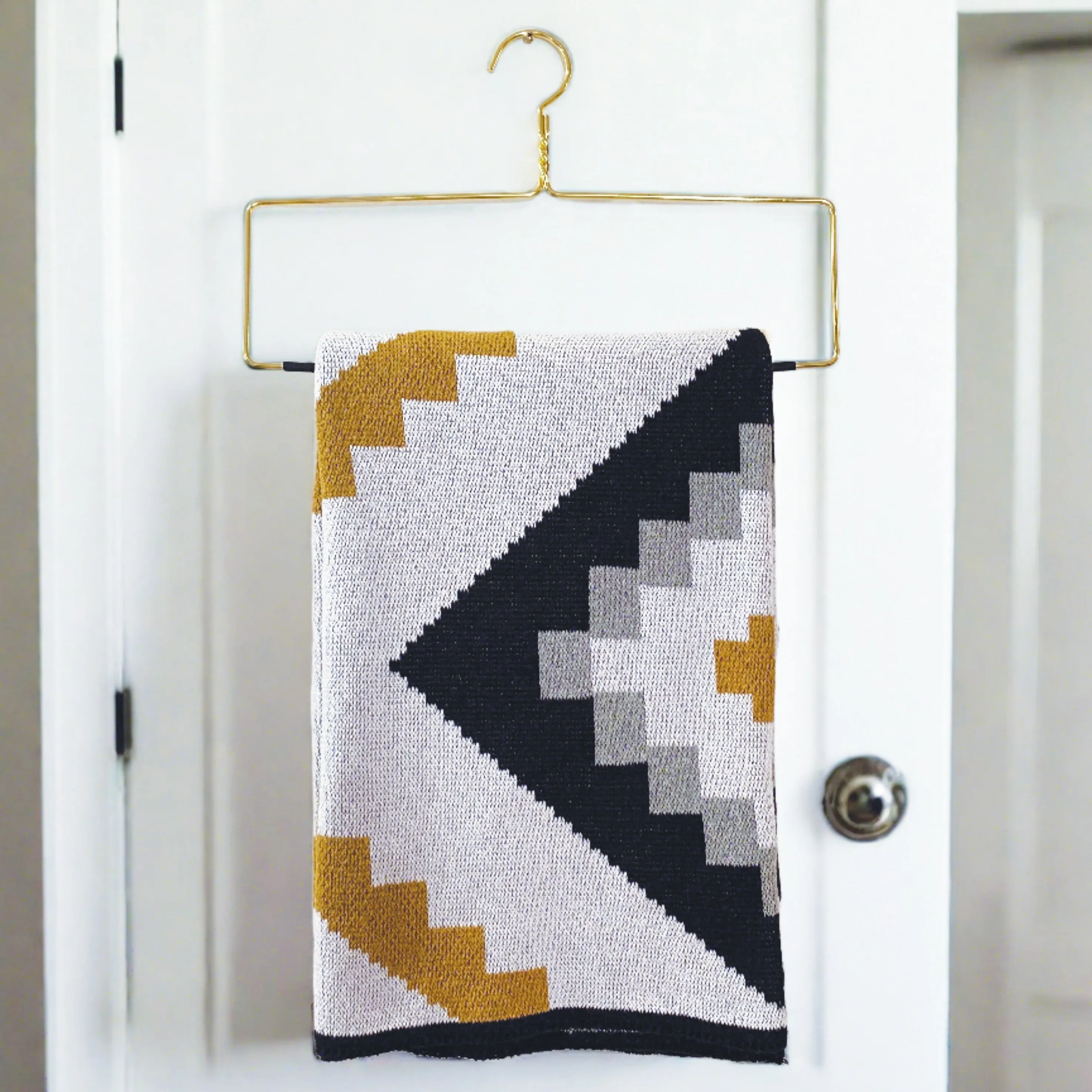 Throw Blanket Hanger